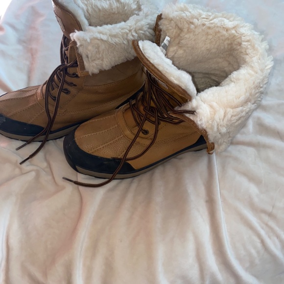Women’s Like new Ugg Adirondack iii boots size 10